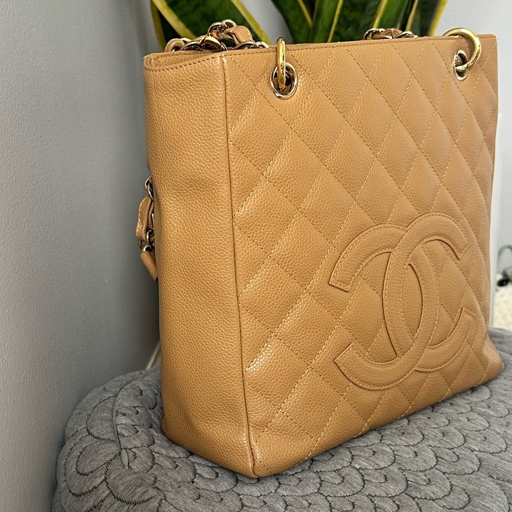 EUC💛Chanel Caviar Leather Petite Shopping Tote Beige - Picture 5 of 15
